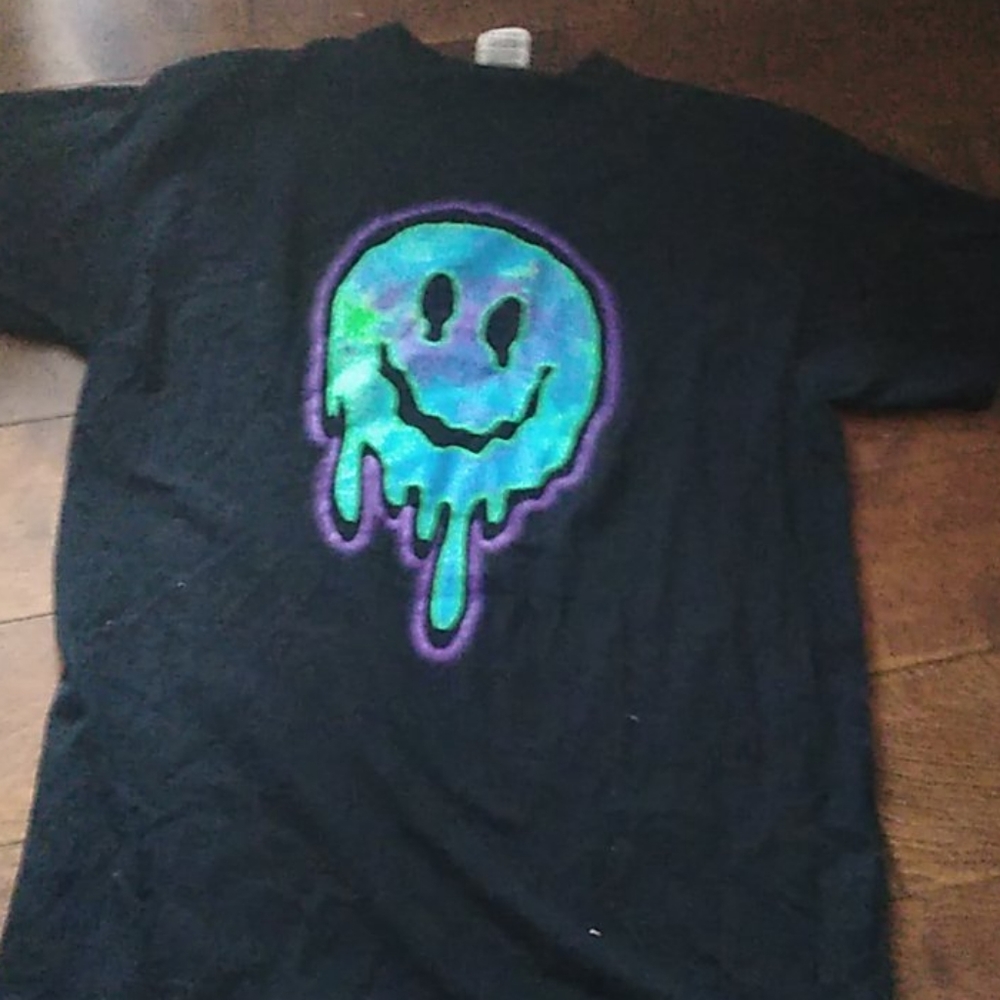 Dripping smiley face
